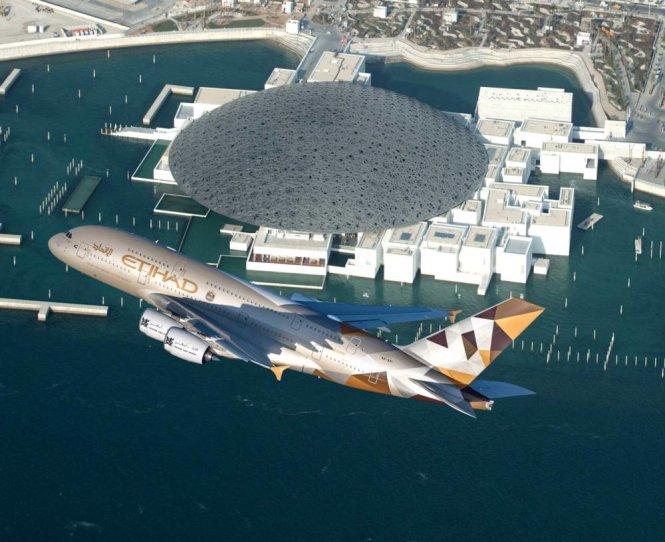 Bảo tàng Louvre Abu Dhabi đã đón 1 triệu lượt khách tham quan trong năm đầu hoạt động. Ảnh: CNN