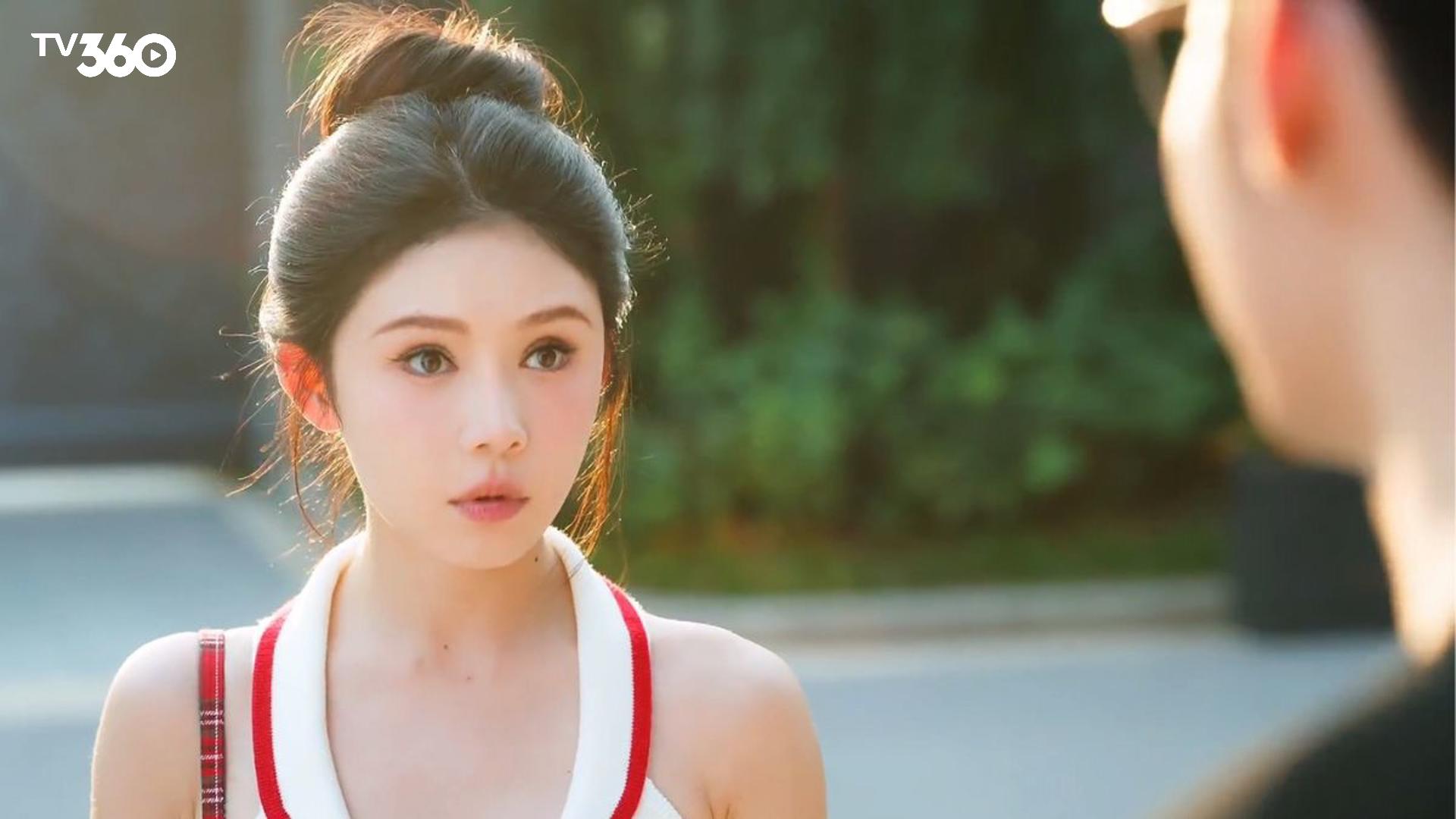 Khương Thập Thất sở hữu một vẻ đẹp "tiêu chuẩn" của màn ảnh