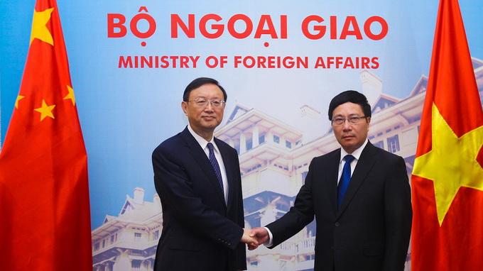 lang tu la gi jpg