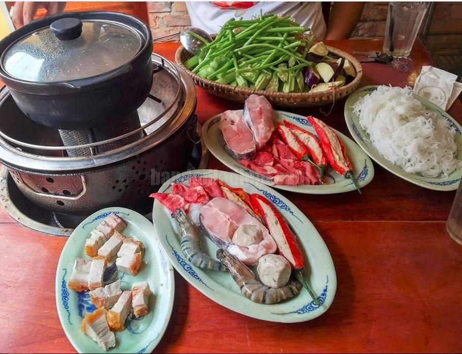 Lẩu mắm Bà Dú thơm ngon chuẩn vị miền Tây