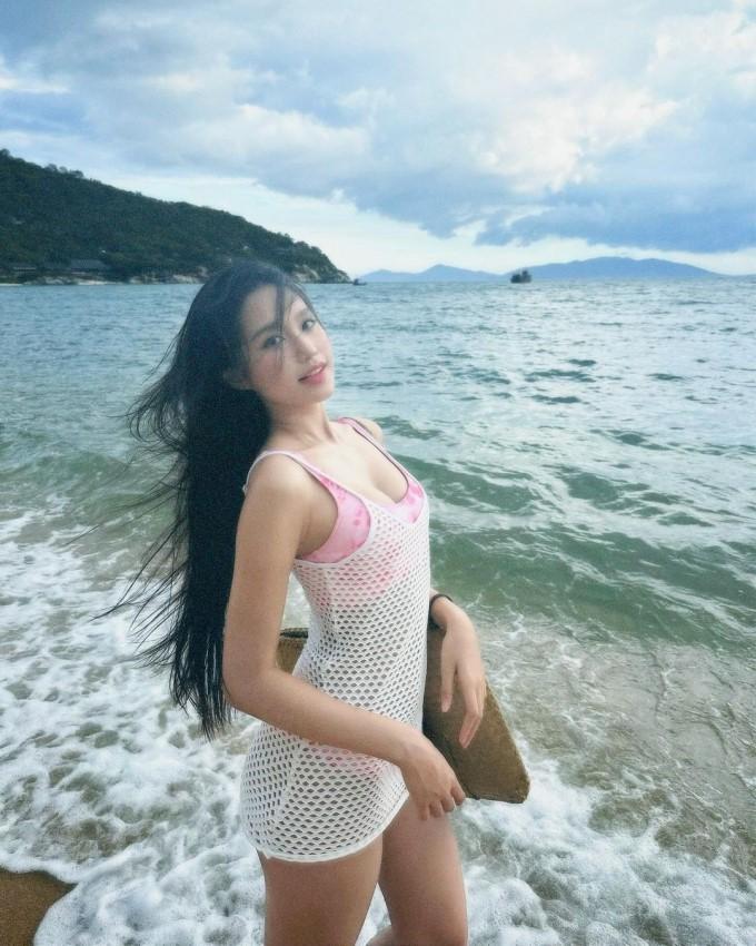 doan hai my nong bong dien bikini dan tinh xem xong chi biet xuyt xoa9