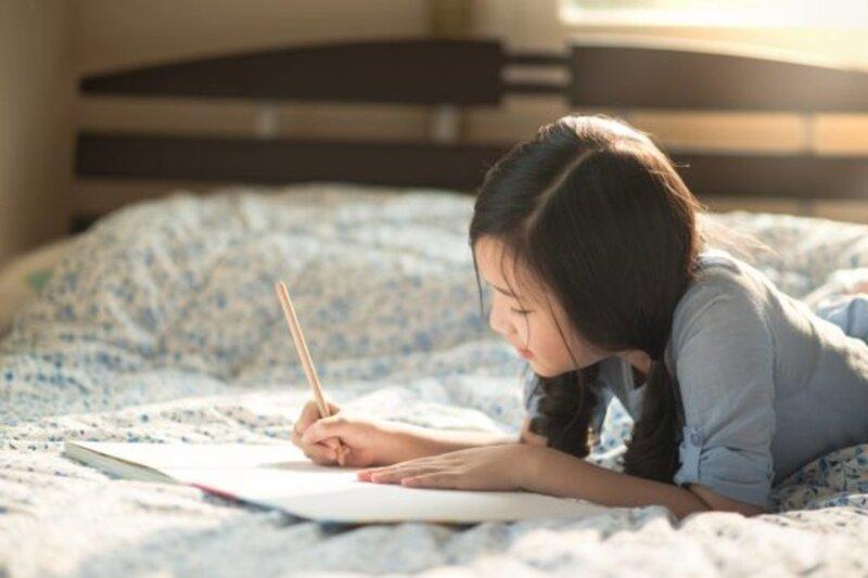 Bé gái dậy thì trước 8 tuổi được coi là dậy thì sớm