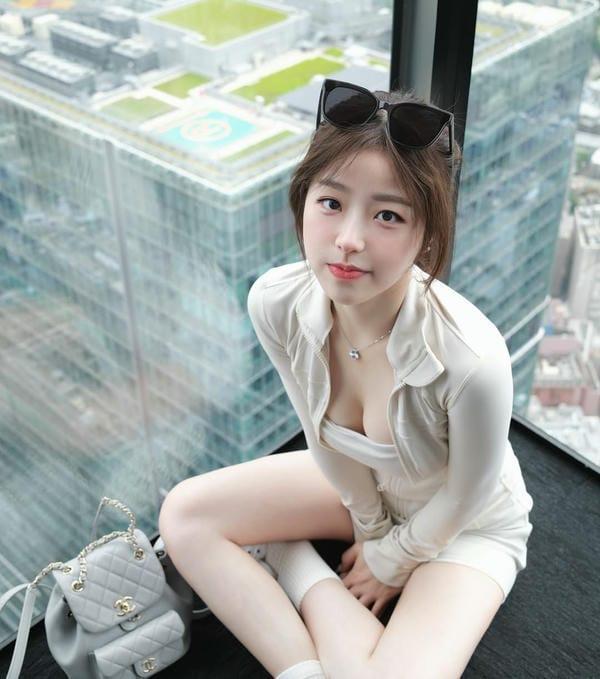 gái xinh cute có tâm hồn to và tròn