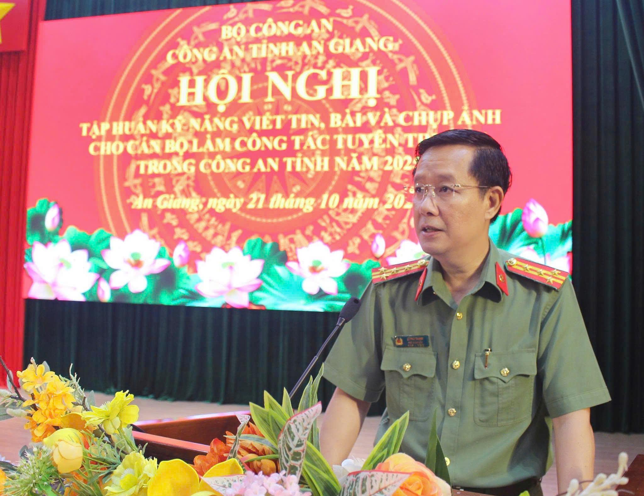 Công an tỉnh Khai mạc lớp tập huấn kỹ năng chụp ảnh, viết tin bài