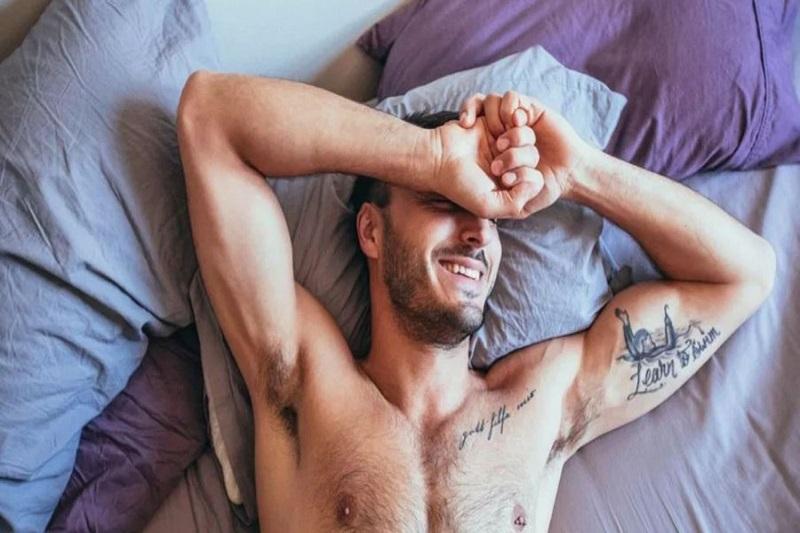 Xuất tinh khi quan hệ tình dục là biểu hiện khi chàng đã đạt cực khoái, hormone hạnh phúc lúc này đang tăng mạnh