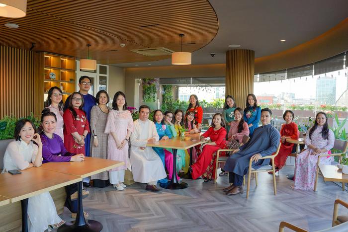 ao dai tap the 1 jpg