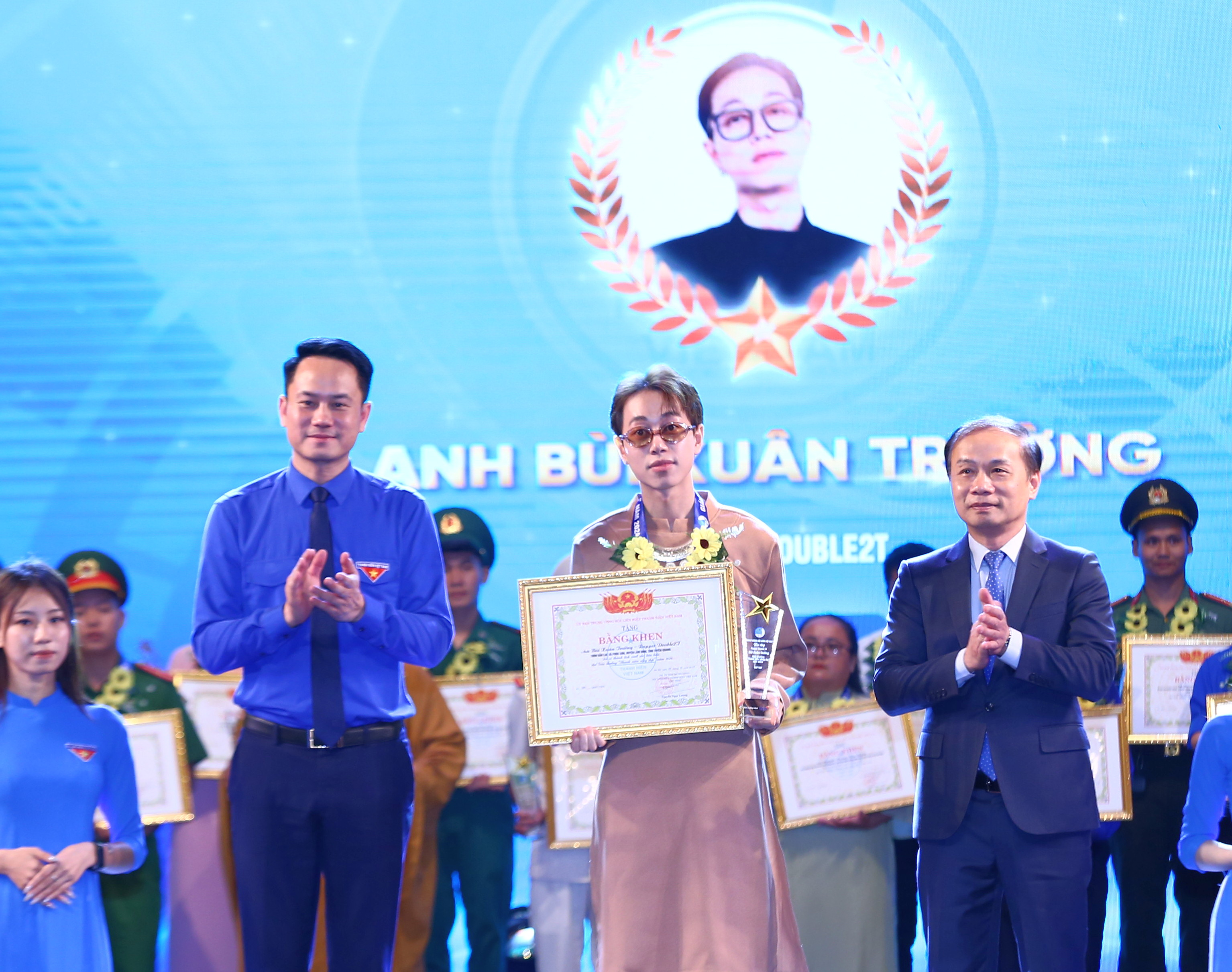 bieu hien song dep JPG