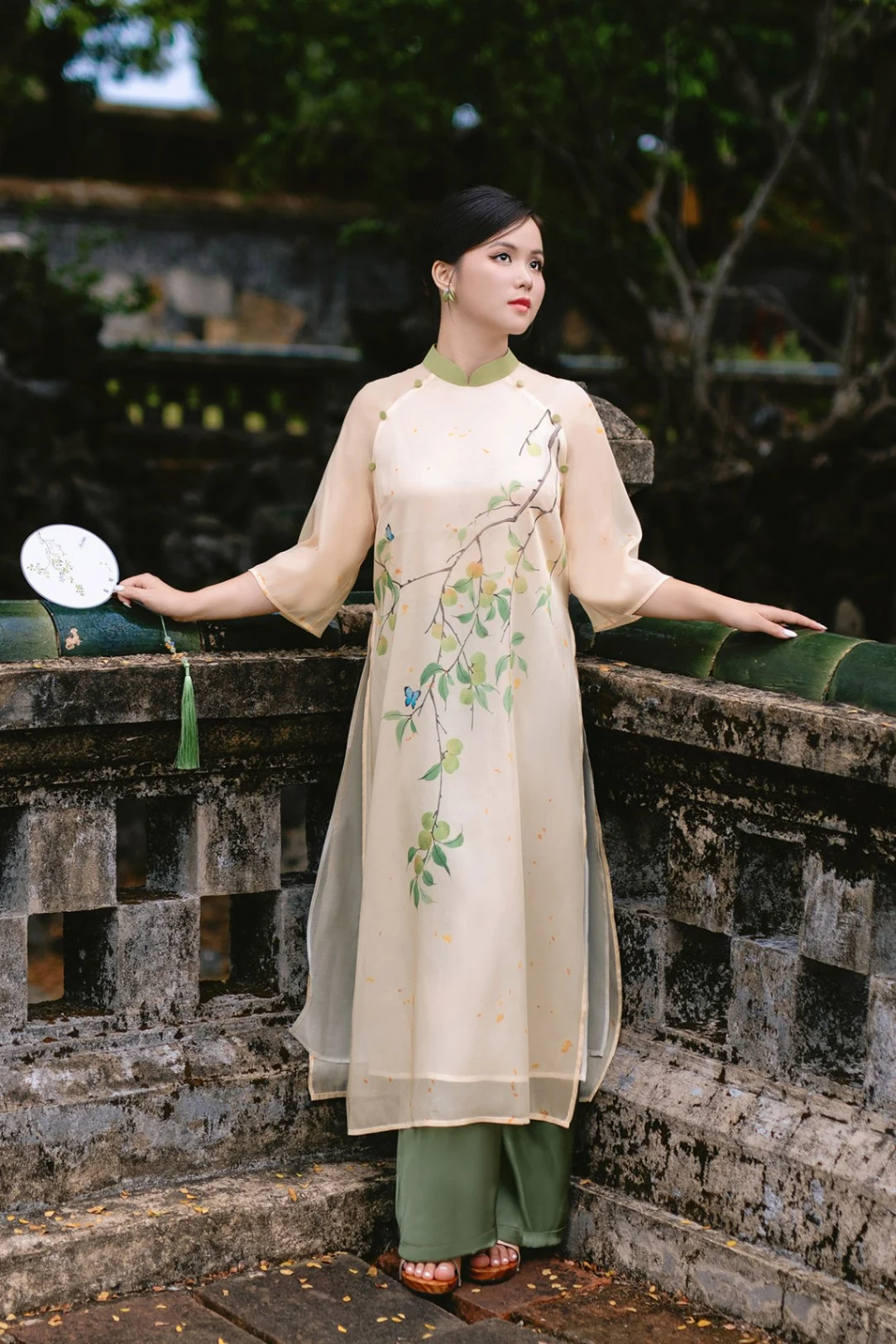 Chụp áo dài cách tân