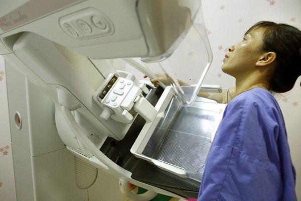 Bị cục cứng sát núm vú, cô gái trẻ phải cắt bỏ toàn bộ tuyến vú khi chưa lấy chồng - 2