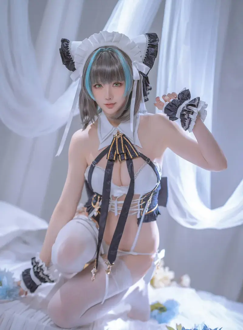 Maid cosplay dâm lồn ướt vú bự