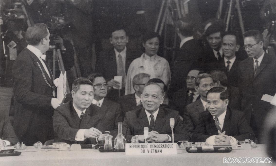 Ngoại giao Việt Nam qua hình ảnh, tài liệu lưu trữ