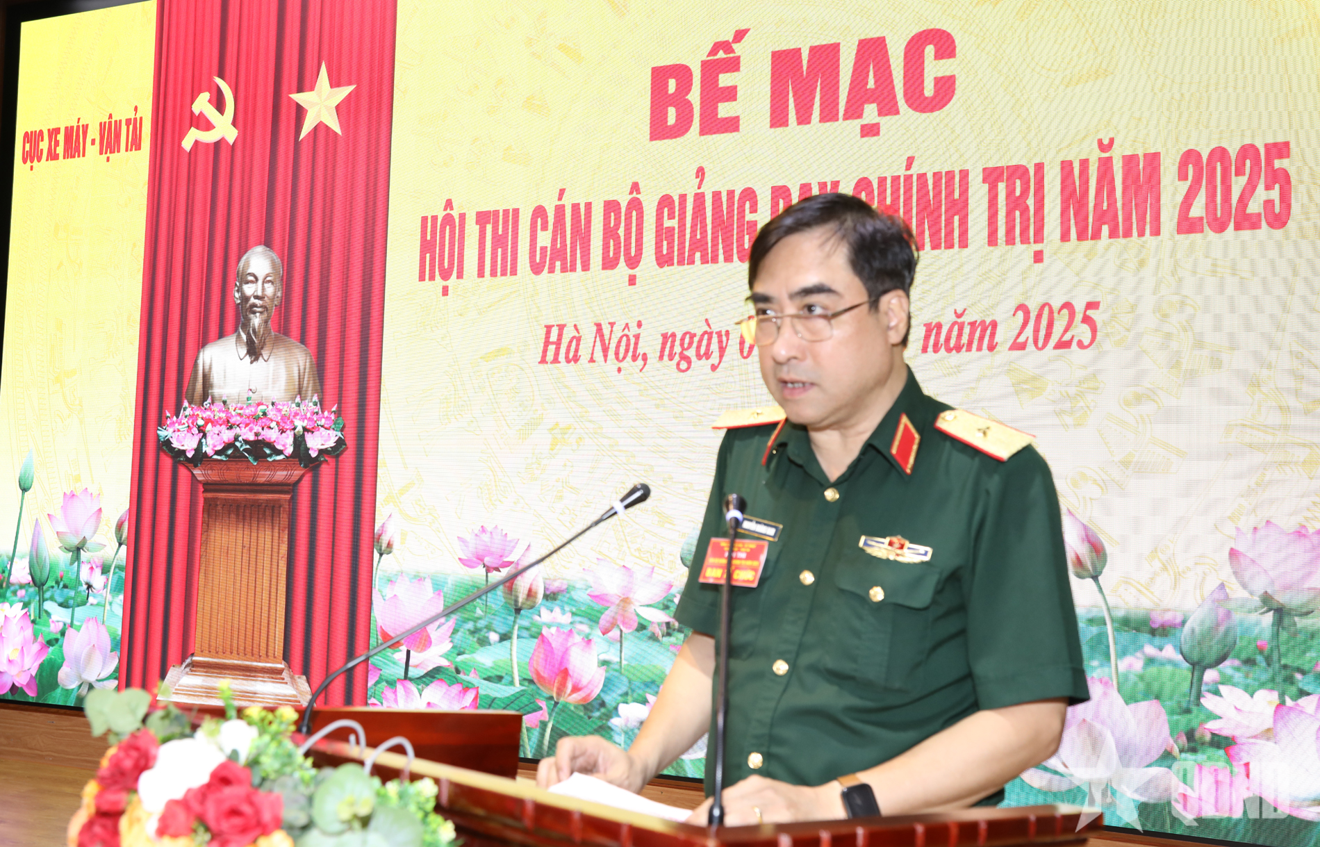 hinh boc dau xe may jpg
