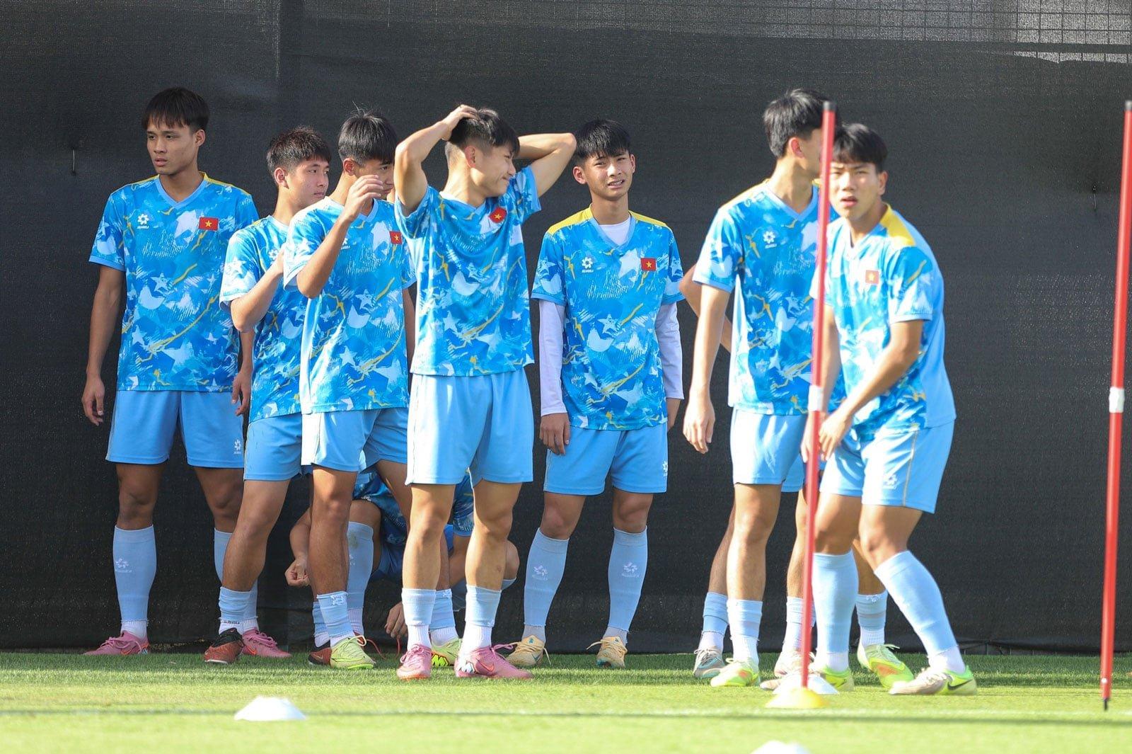CĐV Đông Nam Á “trù ẻo" U17 Việt Nam - Báo và Phát thanh, Truyền hình Lạng Sơn