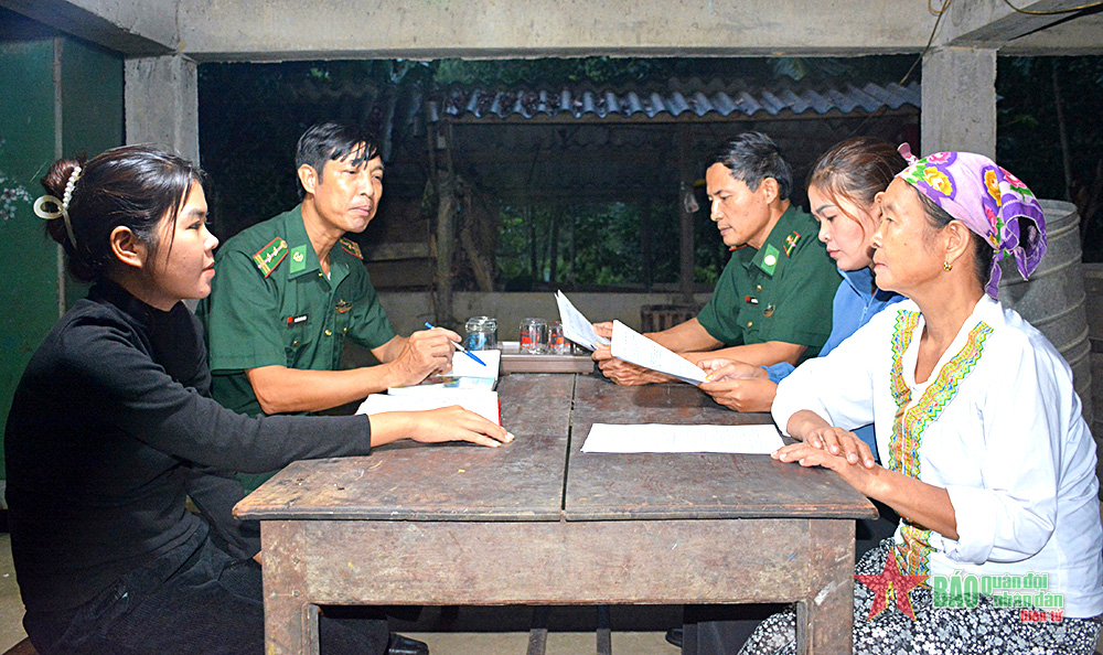 uy vien la lam gi trong lop jpg