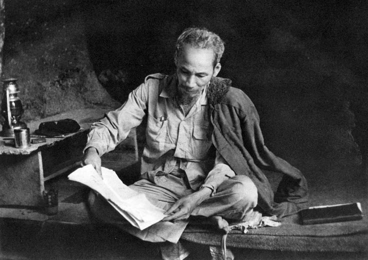 viet bai van ke ve mot nhan vat lich su jpg