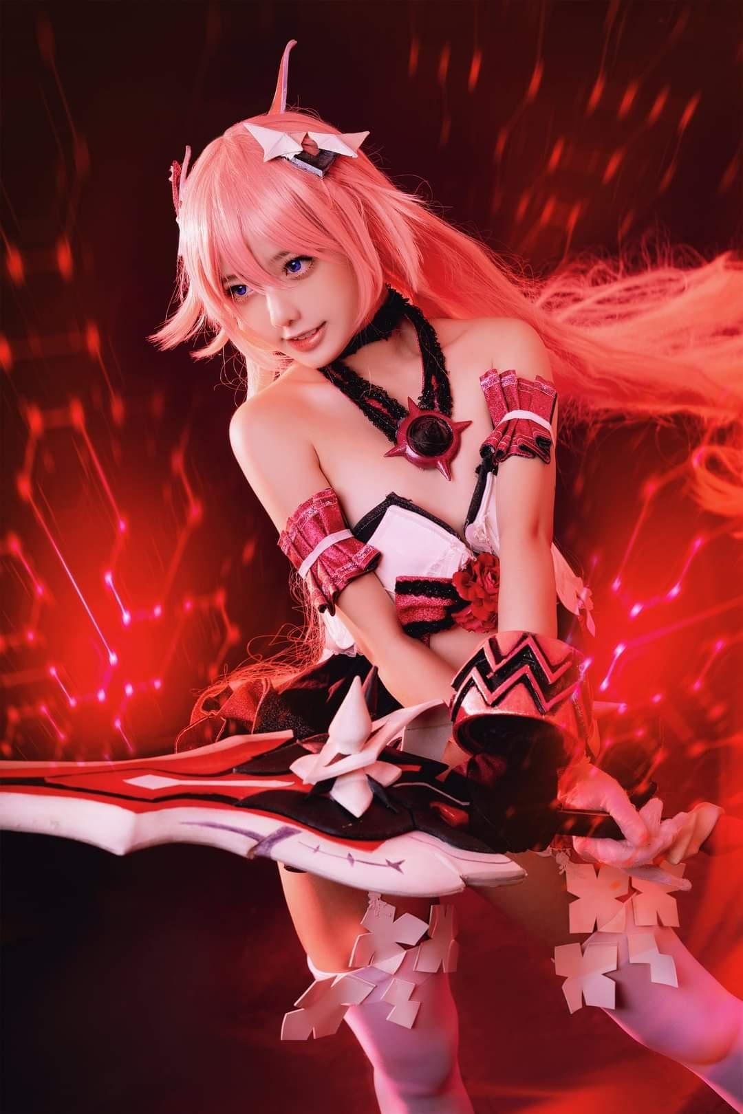 Ảnh gái đẹp cosplay nhân vật anime sắc sảo