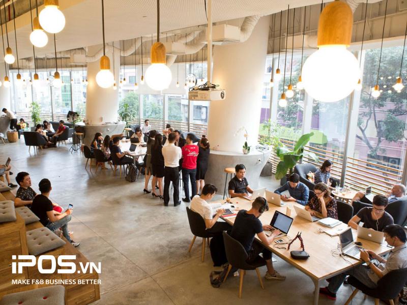 Ngồi lâu tại quán cafe đã trở thành thói quen của nhiều người